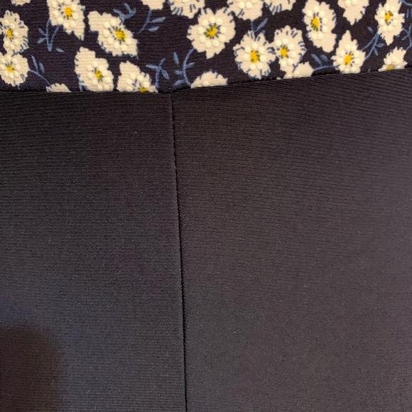 ❌DONATED❌Navy Blue Floral Sleeveless Two Tone V-neck Midi Dress - Picture 8 of 11